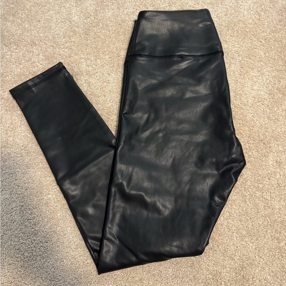 Hollister Black Ultra High-Rise Faux Leather Leggings